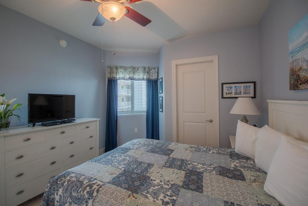 Sea Breeze 504 Deluxe - Two Bedroom Apartment